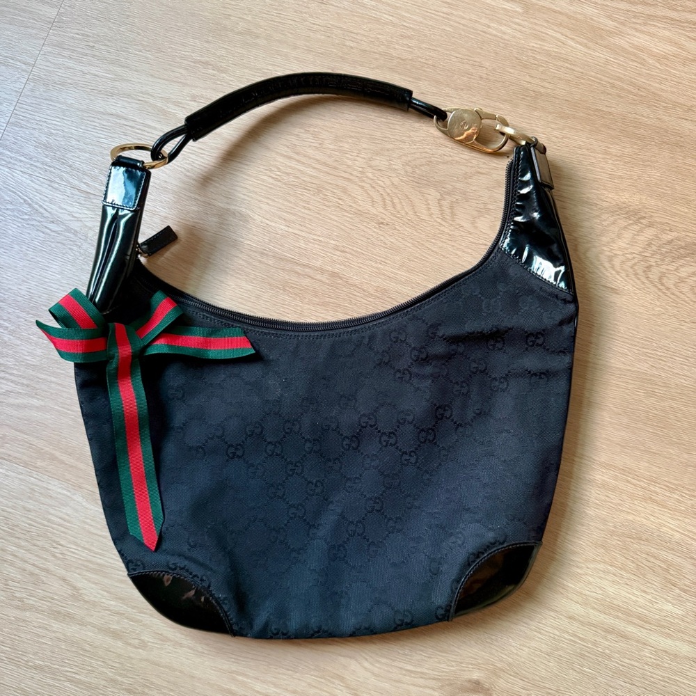 Gucci Black GG Canvas Shoulder Bag with Green-Red Web Bow